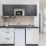 Gorgeous In With Wifi Apartment Pula