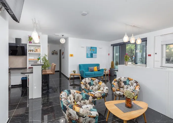 Apartment Cozy In Pula