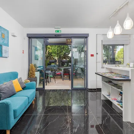Gorgeous In Appartement